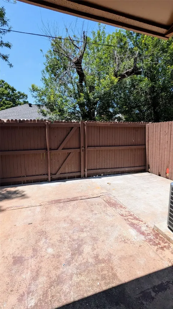 1003 Vedral Place Cedar Hill TX 75104