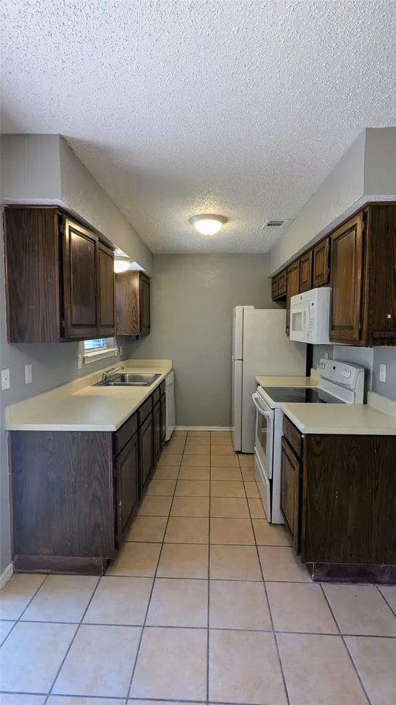 1003 Vedral Place Cedar Hill TX 75104