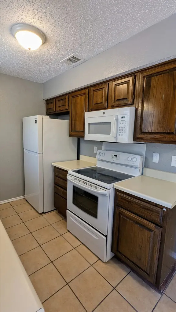1003 Vedral Place Cedar Hill TX 75104