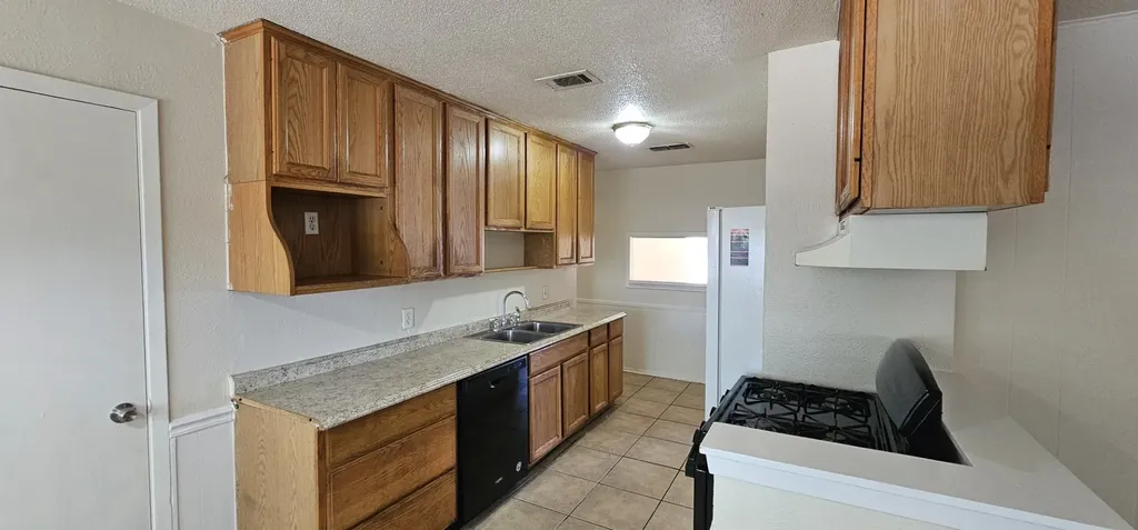 7205 Merry Lane Fort Worth TX 76112