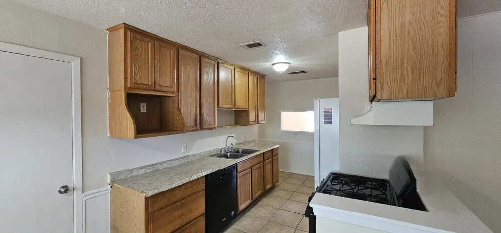 7205 Merry Lane Fort Worth TX 76112