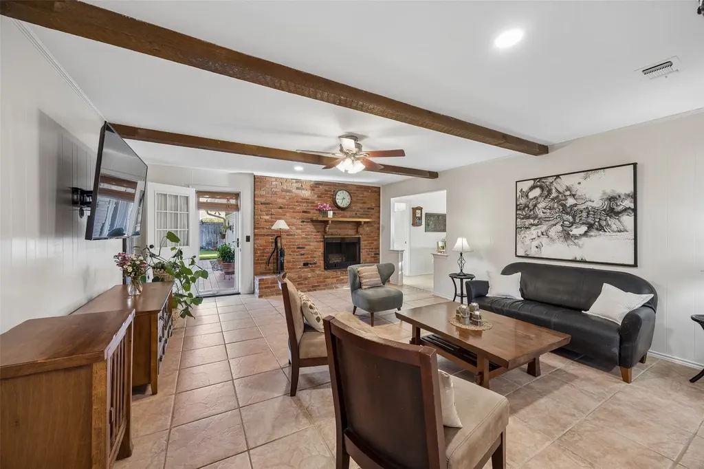 2104 Westlake Drive Plano TX 75075