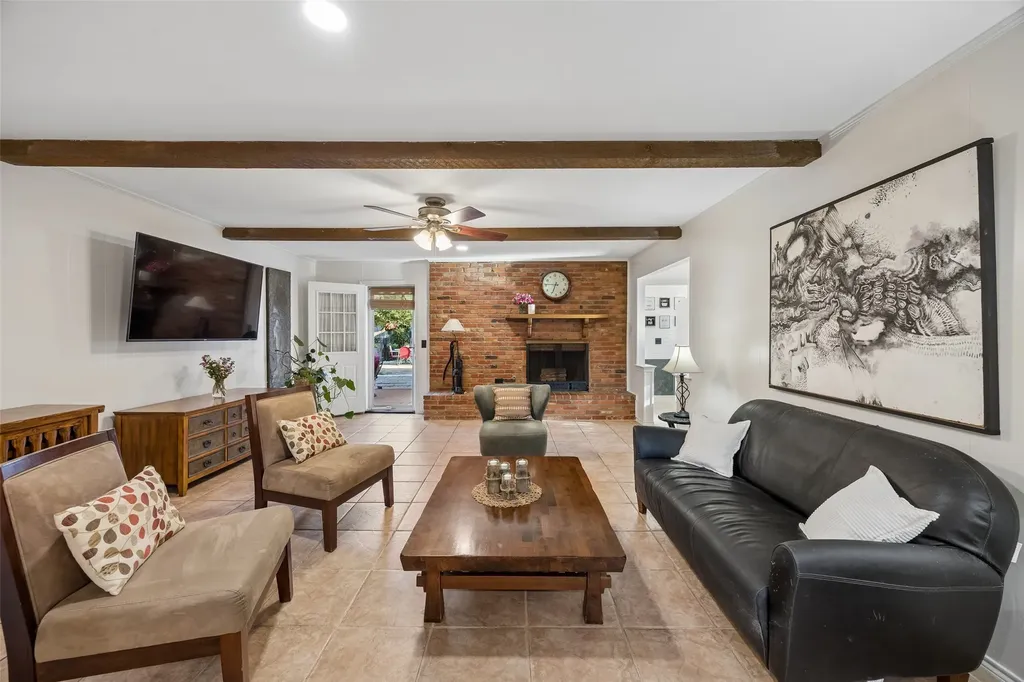 2104 Westlake Drive Plano TX 75075
