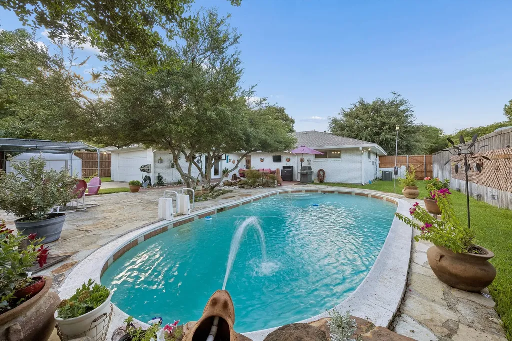 2104 Westlake Drive Plano TX 75075