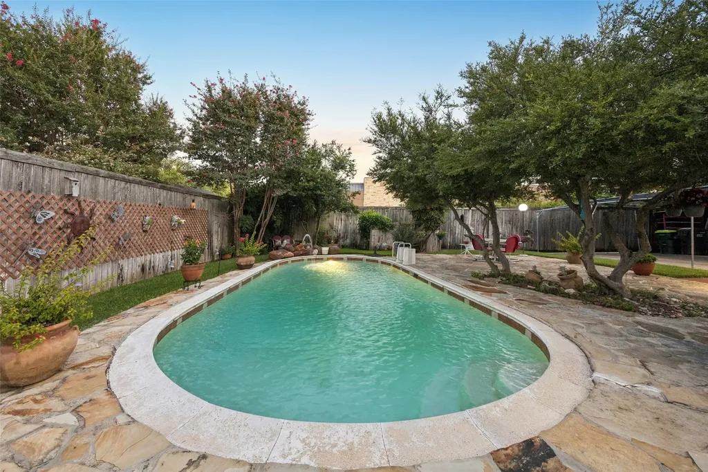 2104 Westlake Drive Plano TX 75075