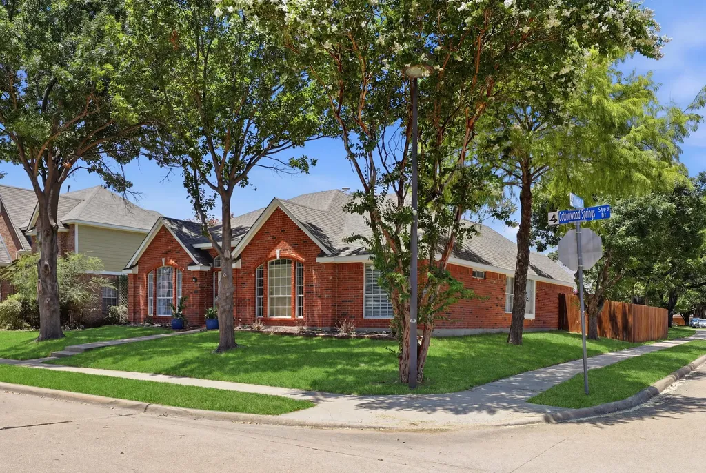 3528 Cottonwood Springs Drive The Colony TX 75056