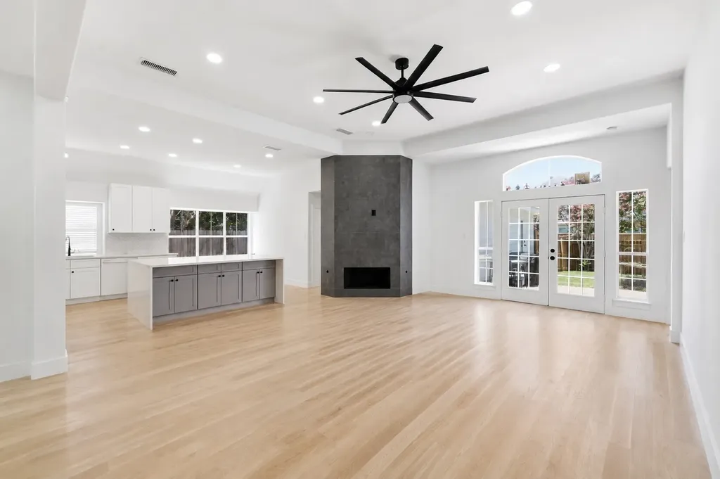 3528 Cottonwood Springs Drive The Colony TX 75056