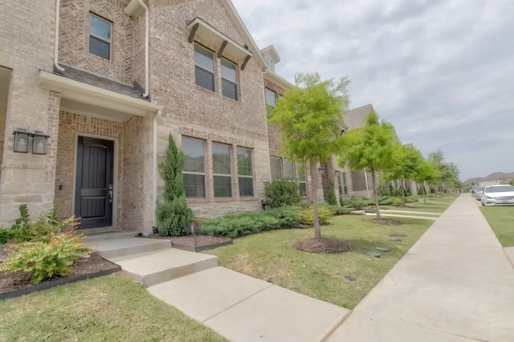 1564 Windermere Way Farmers Branch TX 75234