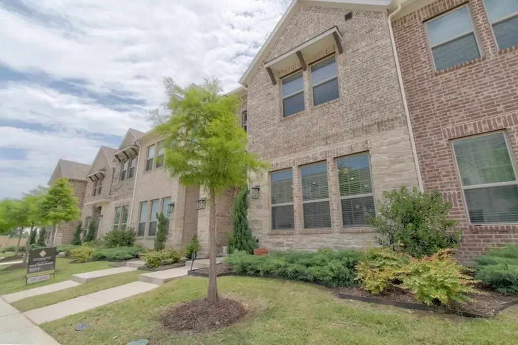 1564 Windermere Way Farmers Branch TX 75234
