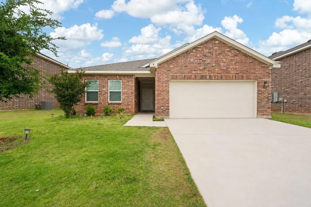 8 Glen Crossings Road Edgecliff Village TX 76134