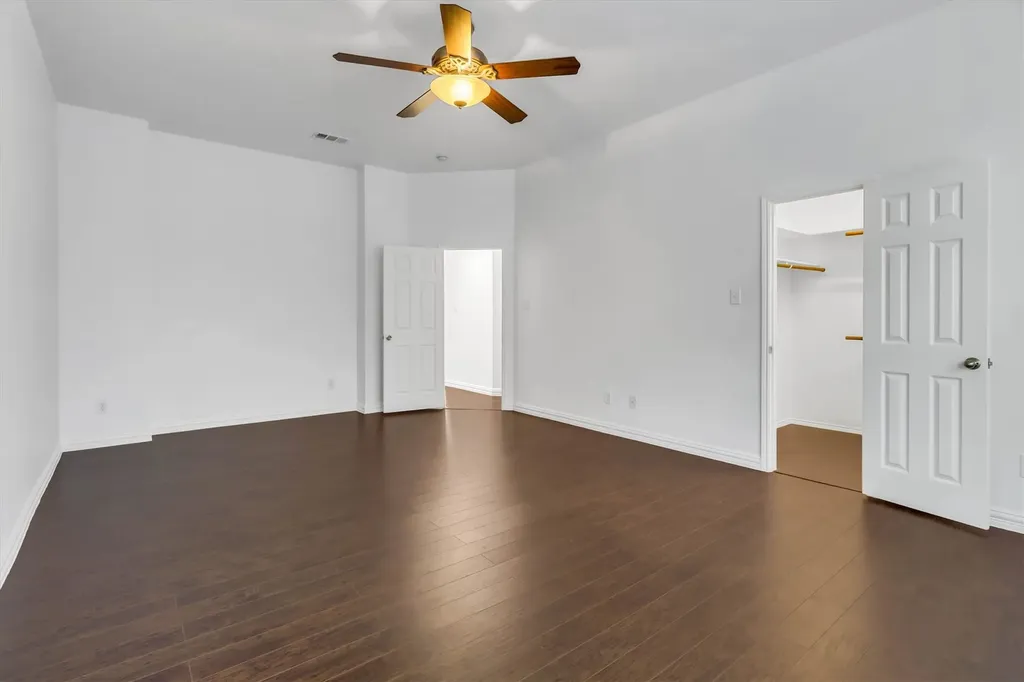 1194 Maple Ridge Way Murphy TX 75094