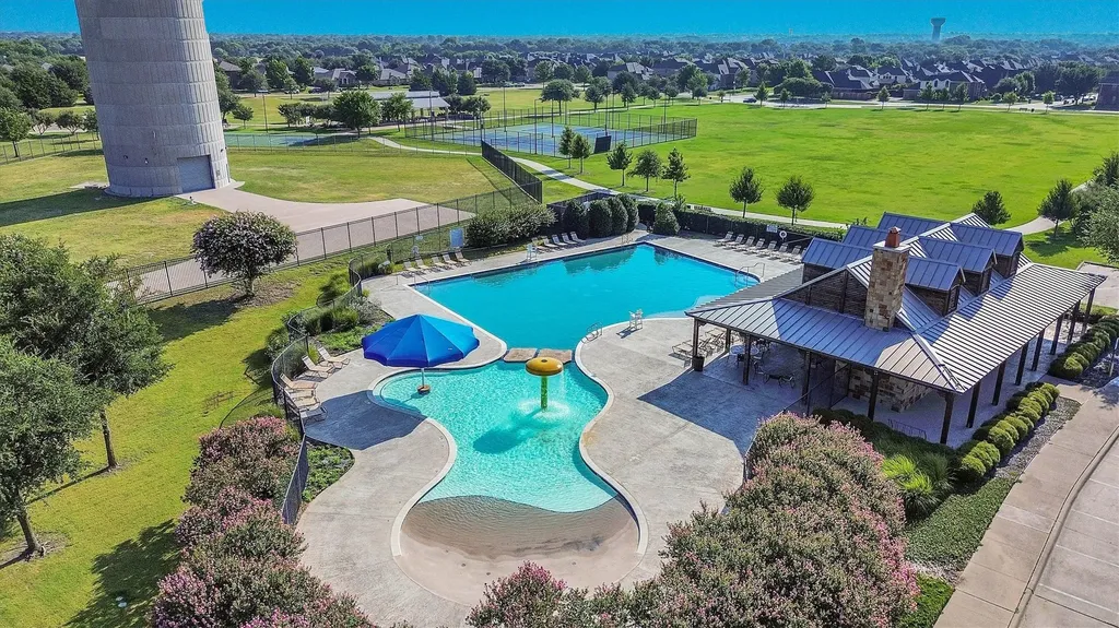 1194 Maple Ridge Way Murphy TX 75094