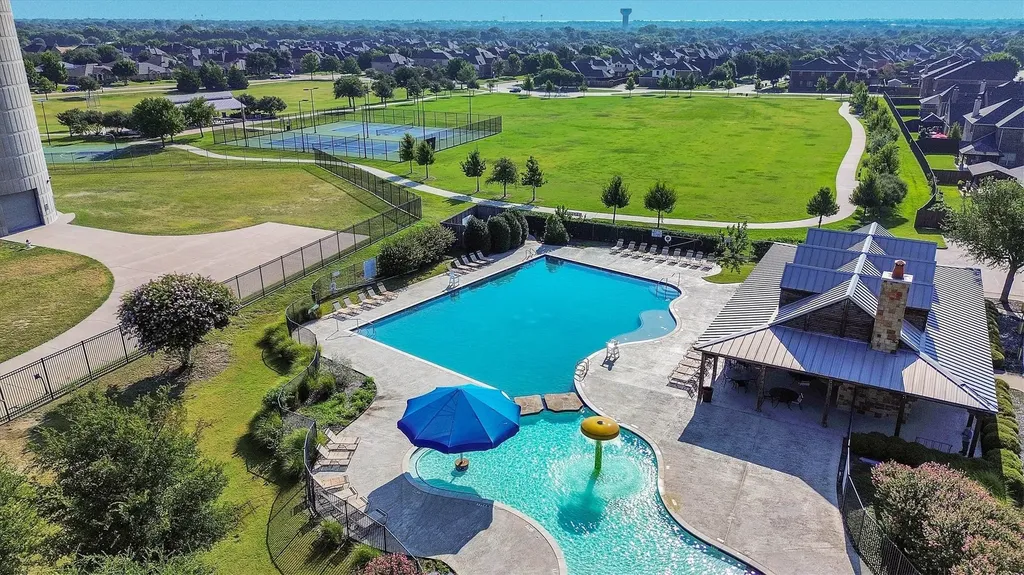 1194 Maple Ridge Way Murphy TX 75094