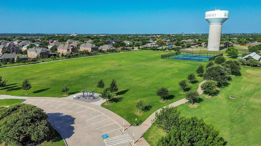 1194 Maple Ridge Way Murphy TX 75094