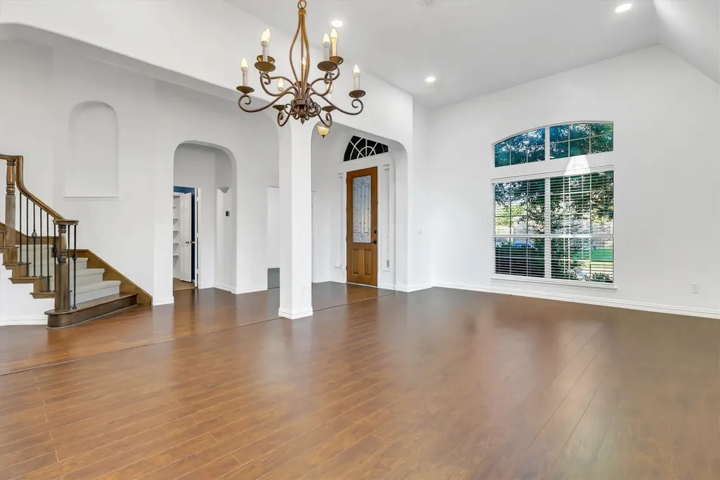1194 Maple Ridge Way Murphy TX 75094