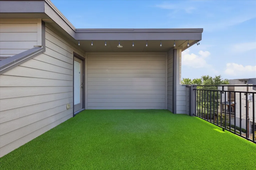 5905 Ross Avenue Dallas TX 75206