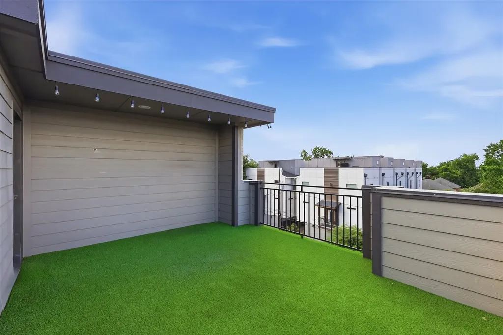 5905 Ross Avenue Dallas TX 75206