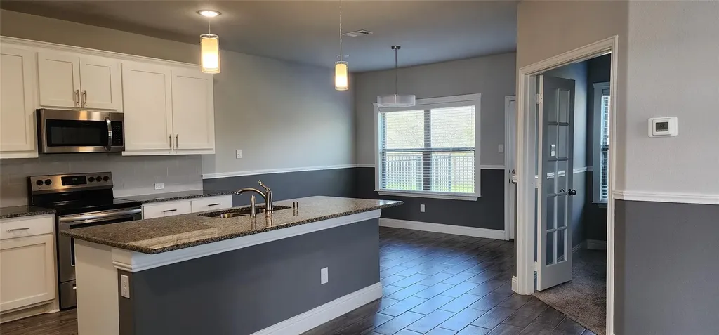 702 Amber Greenville TX 75042