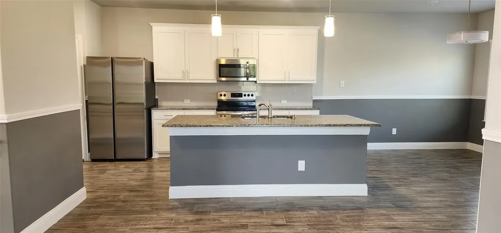 702 Amber Greenville TX 75042