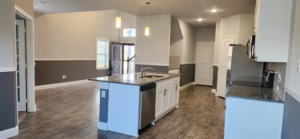 702 Amber Greenville TX 75042