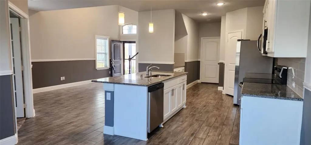 702 Amber Greenville TX 75042