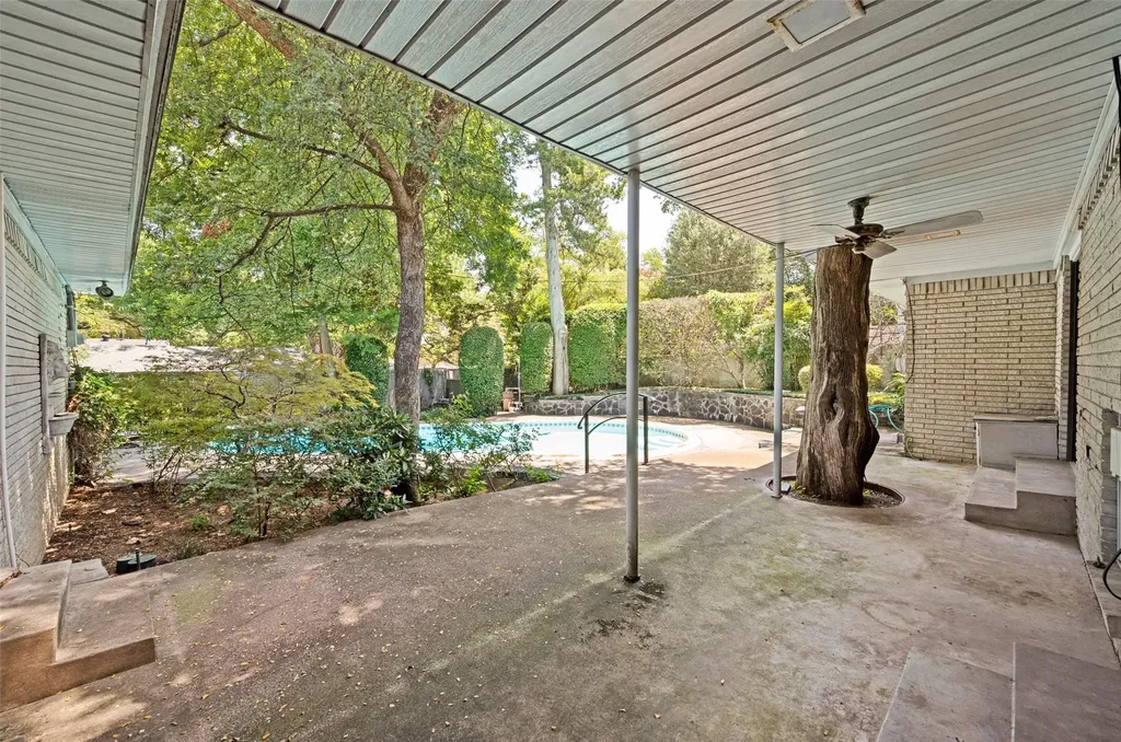 925 Knott Place Dallas TX 75208