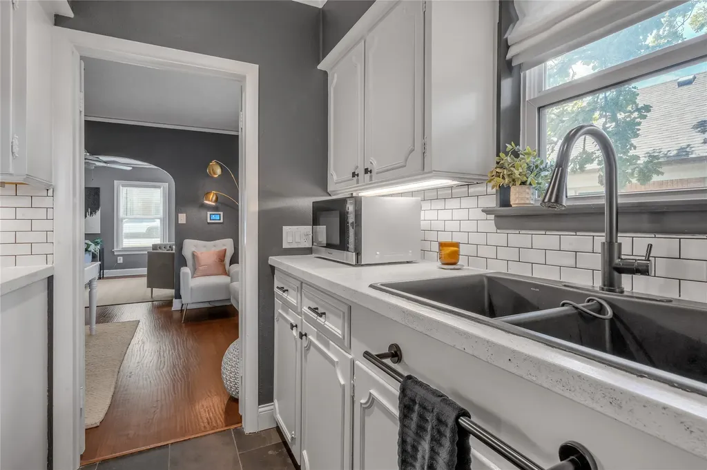 1211 Cascade Avenue Dallas TX 75224