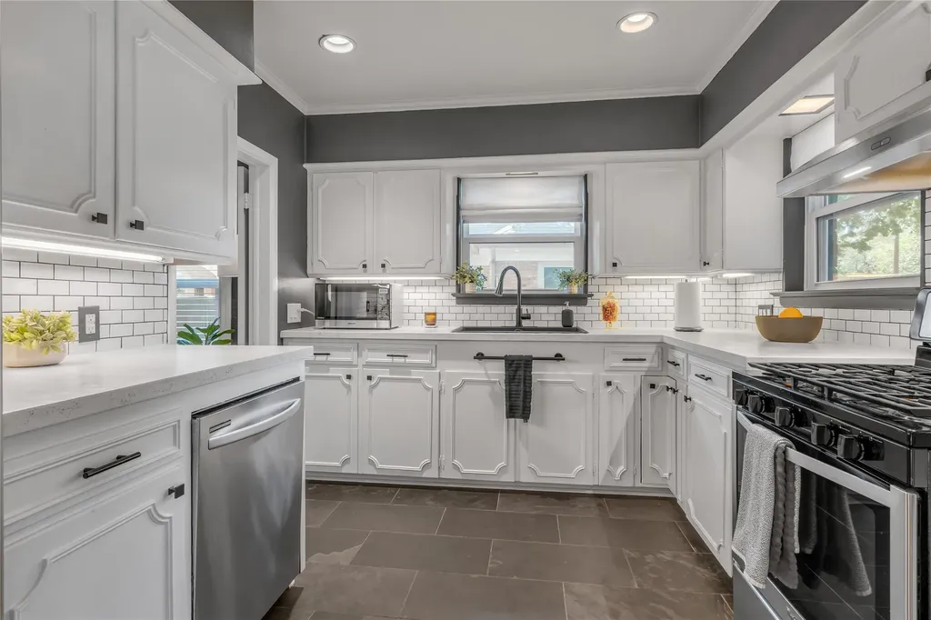 1211 Cascade Avenue Dallas TX 75224