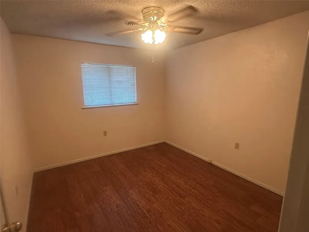 1507 N Matthews Street Bowie TX 76230