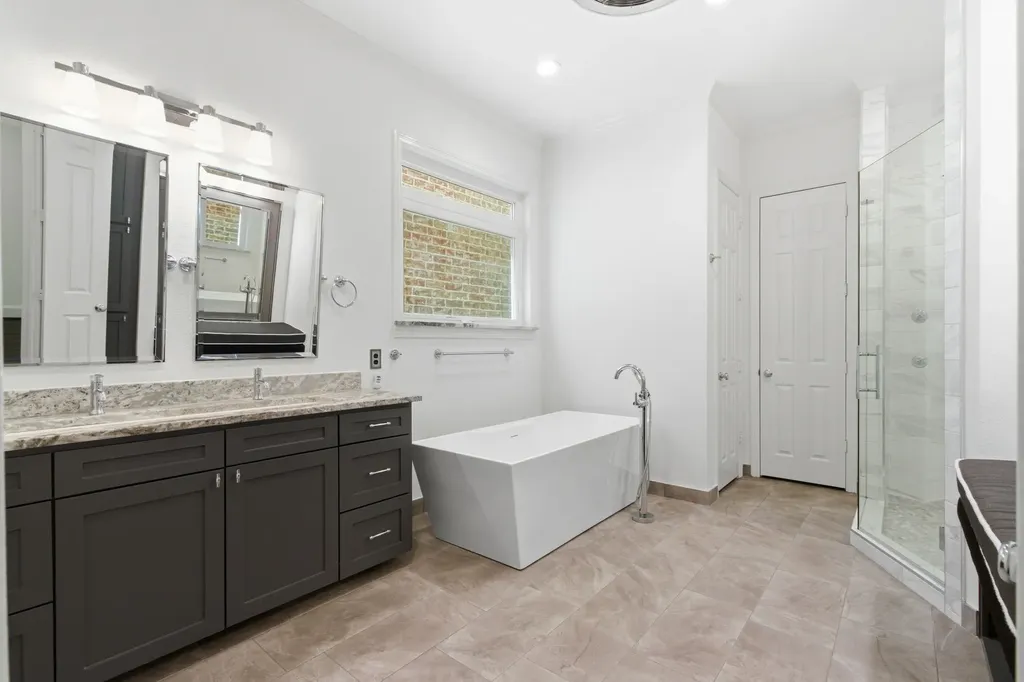 18323 Frankford Lakes Circle Dallas TX 75252