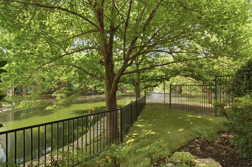 18323 Frankford Lakes Circle Dallas TX 75252