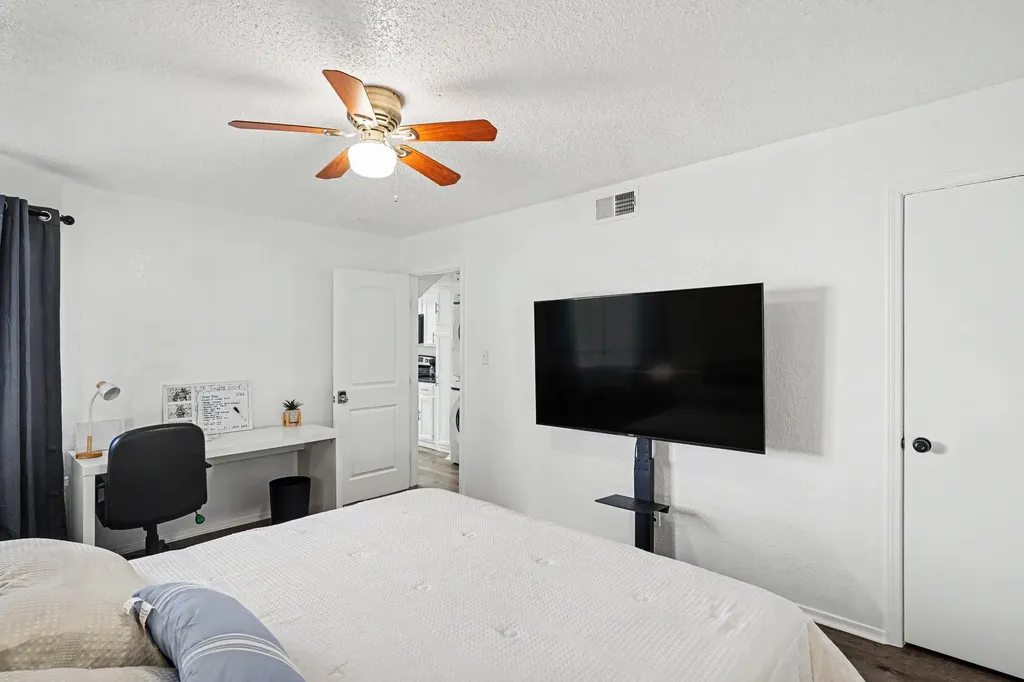 2304 Balsam Drive Arlington TX 76006