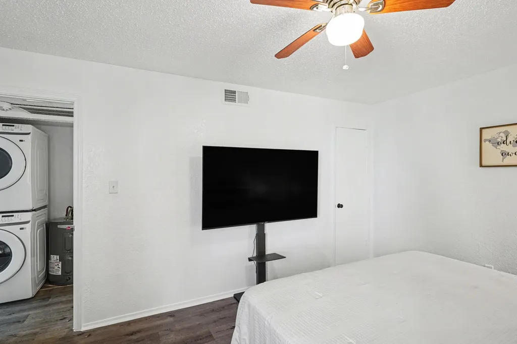 2304 Balsam Drive Arlington TX 76006