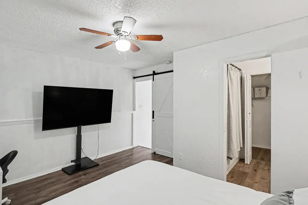 2304 Balsam Drive Arlington TX 76006