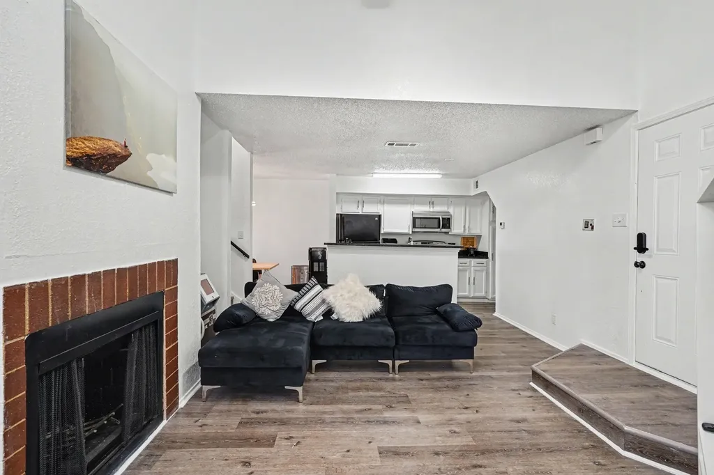 2304 Balsam Drive Arlington TX 76006
