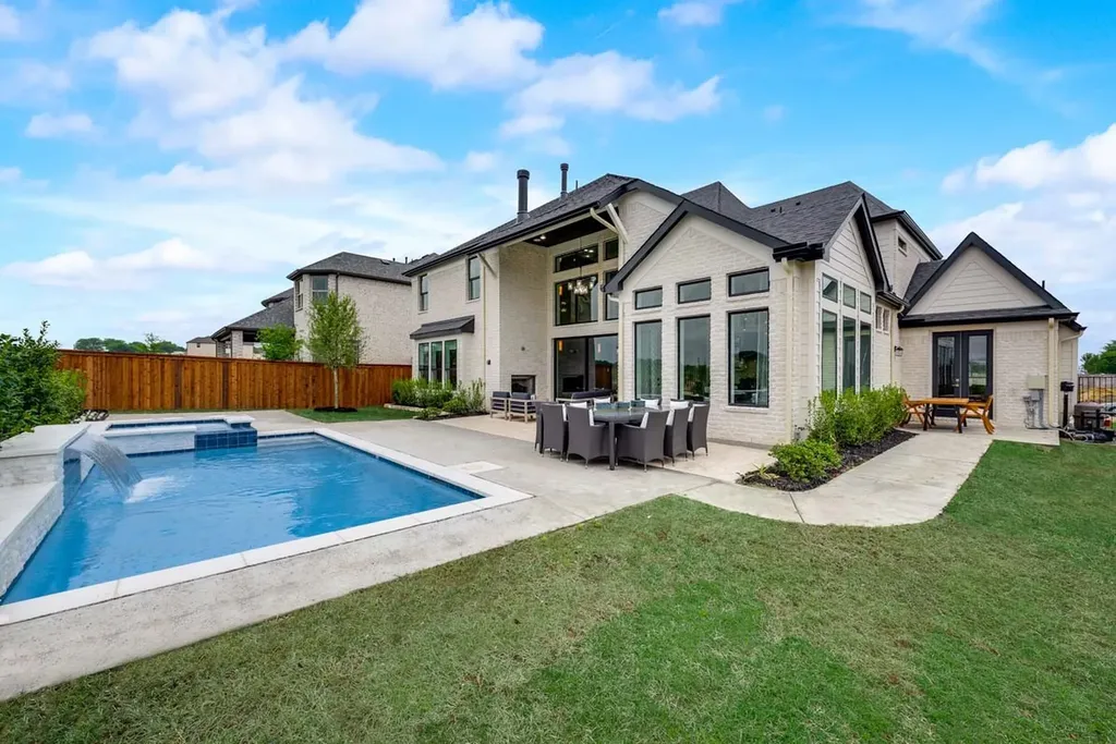 2804 Fountain Park Drive Celina TX 75009