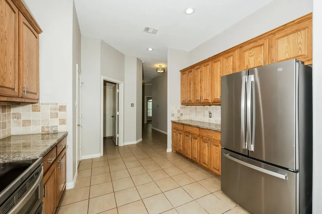 207 Rawhide Street Waxahachie TX 75165