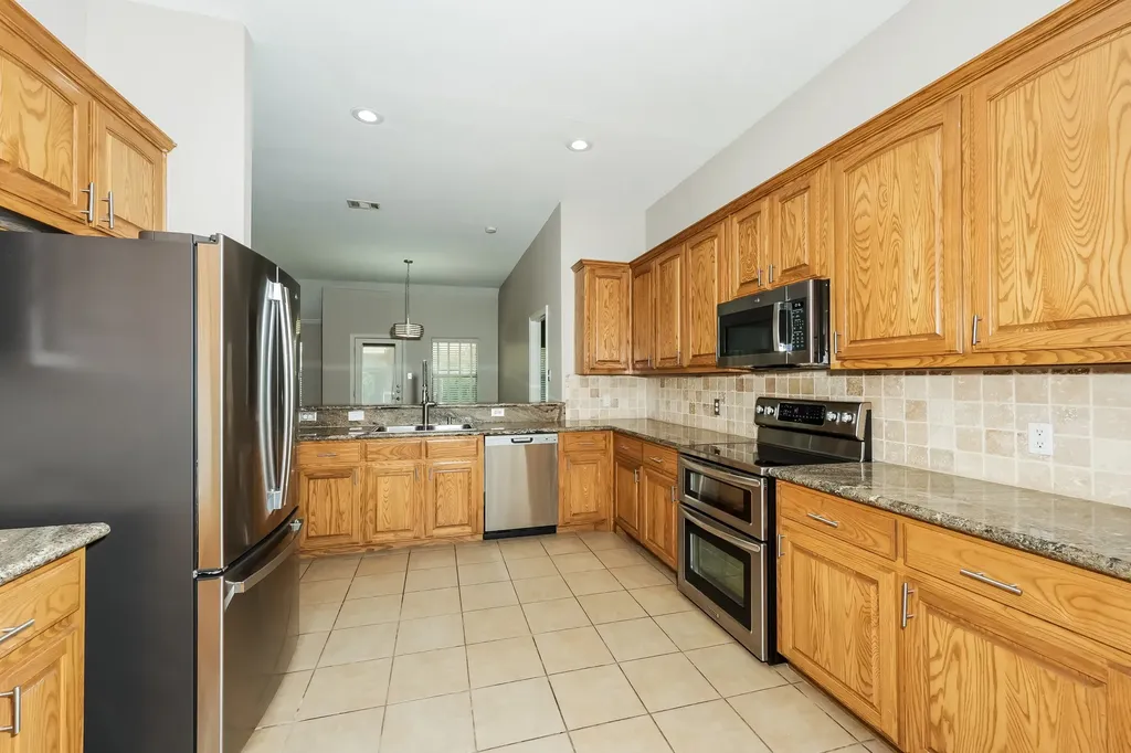 207 Rawhide Street Waxahachie TX 75165