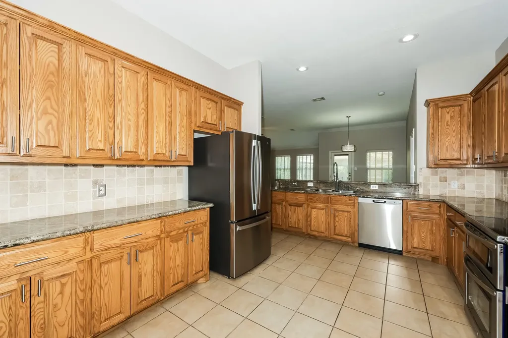 207 Rawhide Street Waxahachie TX 75165