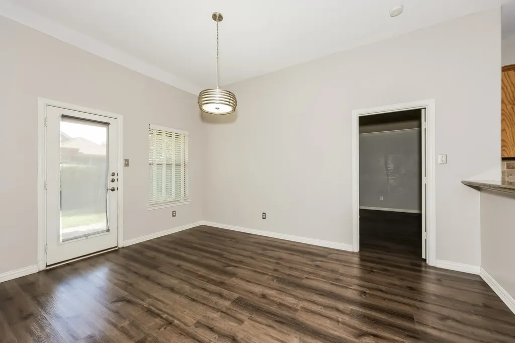 207 Rawhide Street Waxahachie TX 75165