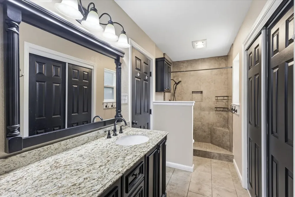 6572 Ridglea Drive Watauga TX 76148