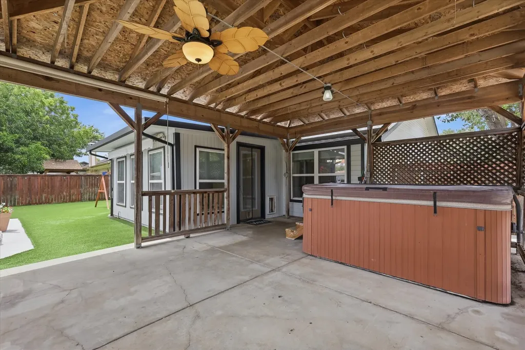 6572 Ridglea Drive Watauga TX 76148