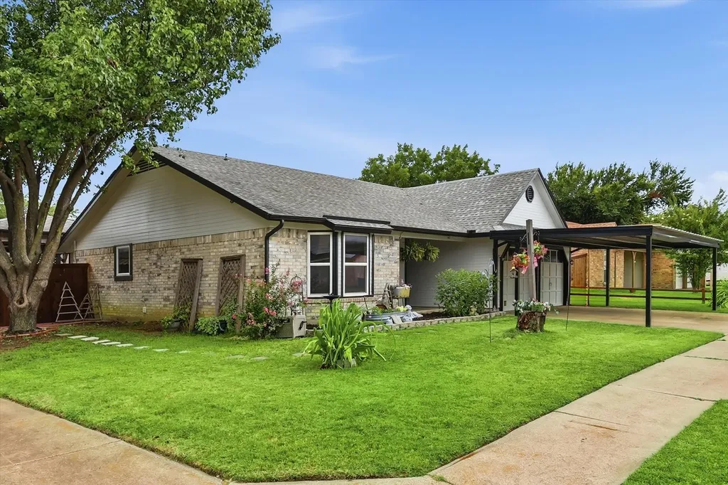 6572 Ridglea Drive Watauga TX 76148