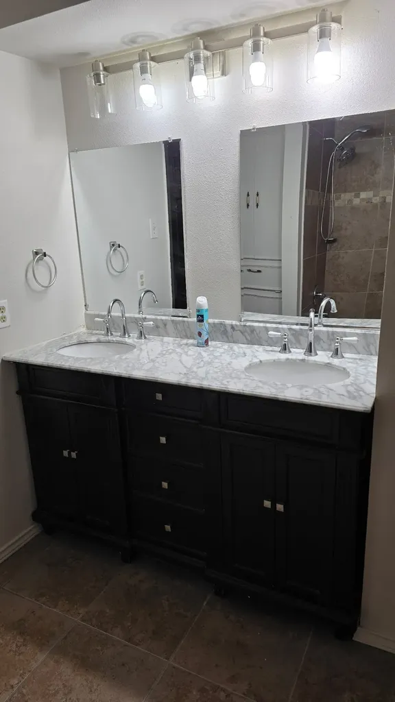 1415 Gillette Street Dallas TX 75217