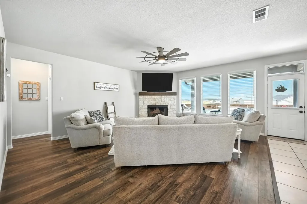 136 Meadow Vista Drive Rhome TX 76078