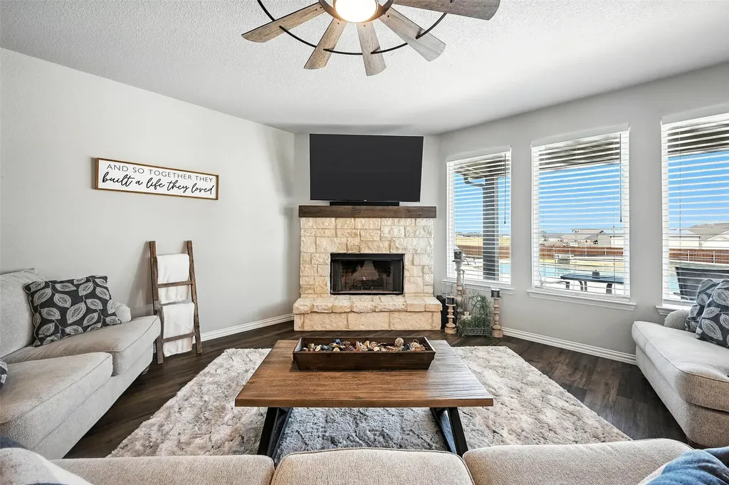 136 Meadow Vista Drive Rhome TX 76078