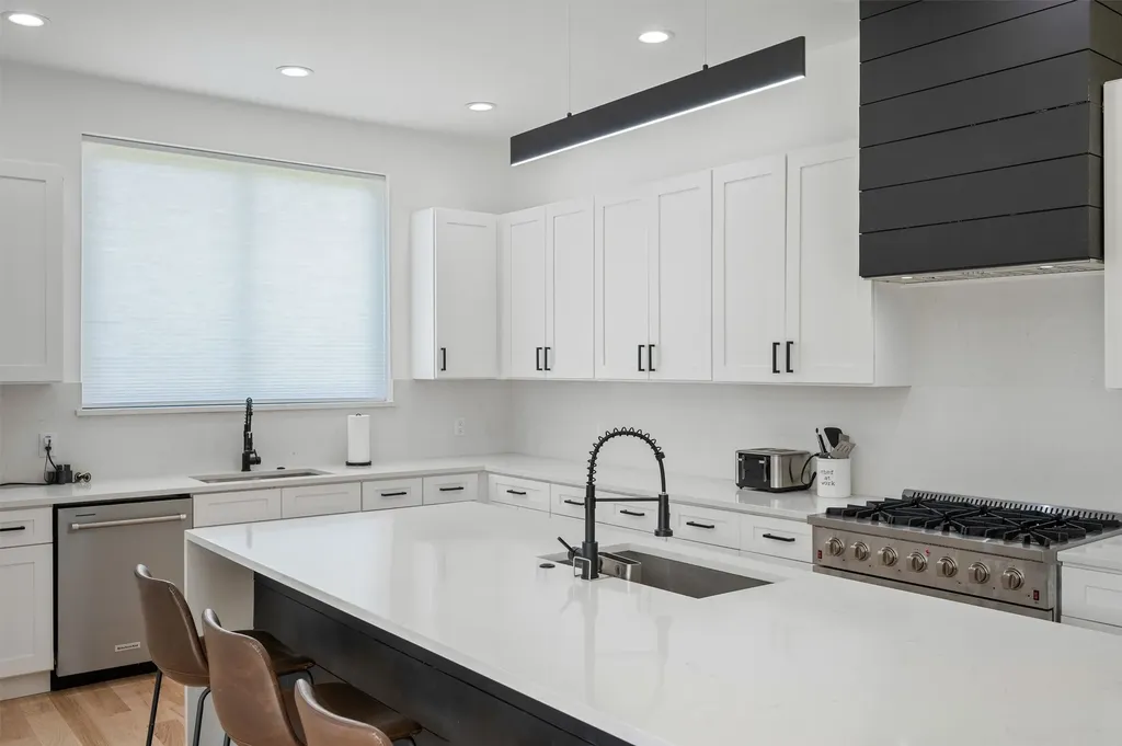 6802 Lockheed Avenue Dallas TX 75209
