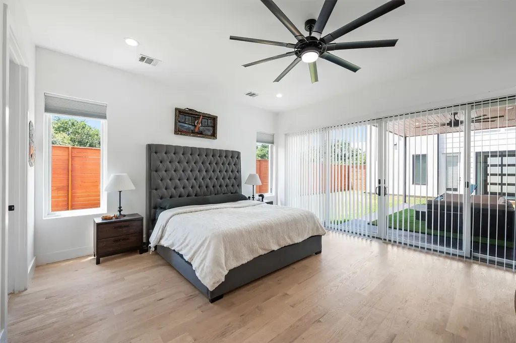 6802 Lockheed Avenue Dallas TX 75209