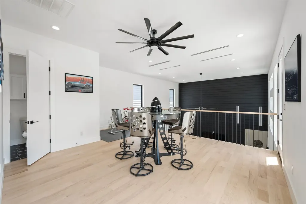 6802 Lockheed Avenue Dallas TX 75209