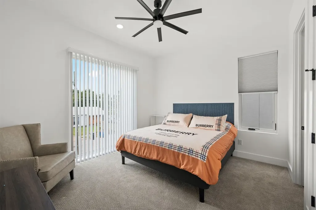 6802 Lockheed Avenue Dallas TX 75209
